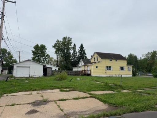 2604 5th Avenue W, Hibbing, MN 55746