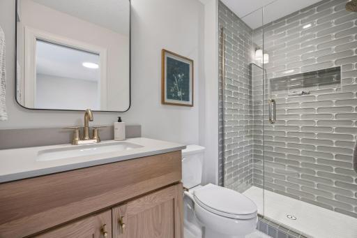 Upper level 3/4 Bath