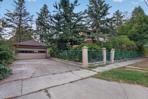 121 Maria Avenue, Saint Paul, MN 55106