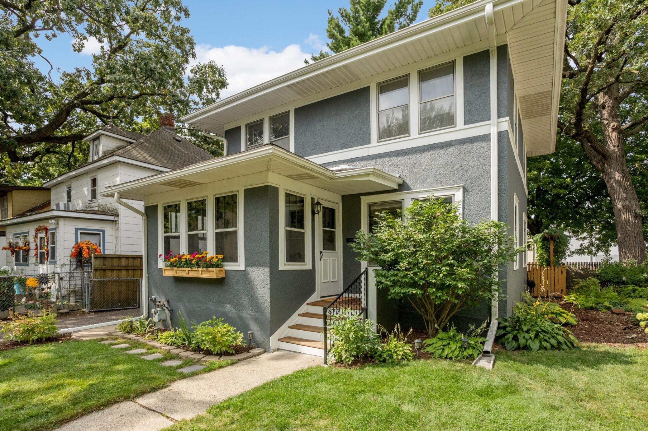 Property photo for 877 Howell Street N, Saint Paul, MN 55104
