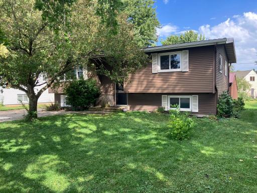 16 South Street SW, Dodge Center, MN 55927