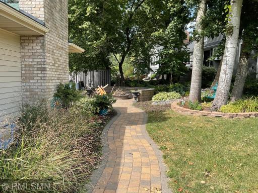 2139 14th Avenue E, North Saint Paul, MN 55109