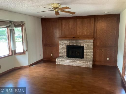 2139 14th Avenue E, North Saint Paul, MN 55109