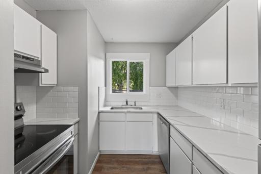 09_9091_207th9_mls.jpg