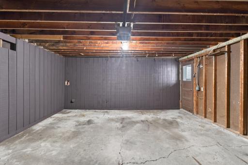 24_9091_207th24_mls.jpg