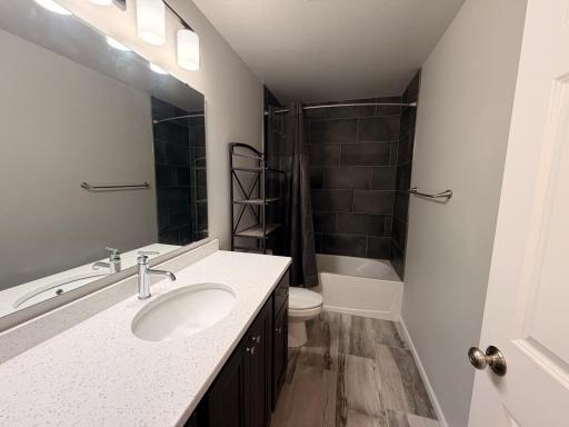 20. Hall Bath.jpeg