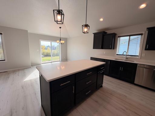 11. Kitchen 3.jpeg