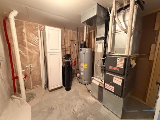 36. Utility room.jpeg