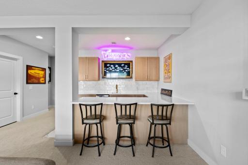 10166 Shadyview Lane N, Maple Grove, MN 55311