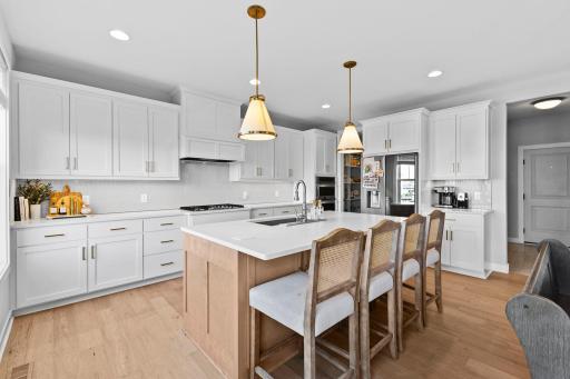 10166 Shadyview Lane N, Maple Grove, MN 55311