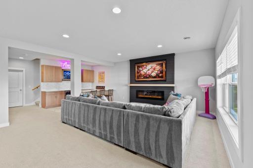 10166 Shadyview Lane N, Maple Grove, MN 55311