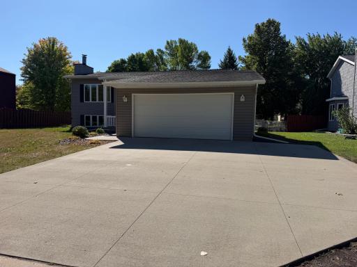 1608 38th Avenue S, Fargo, ND 58104