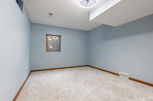8818 Belvedere Drive, Eden Prairie, MN 55347