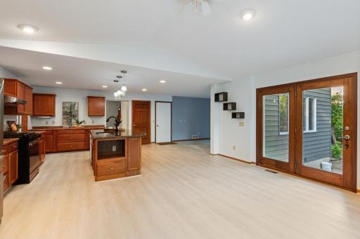 8818 Belvedere Drive, Eden Prairie, MN 55347