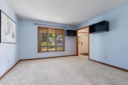 8818 Belvedere Drive, Eden Prairie, MN 55347