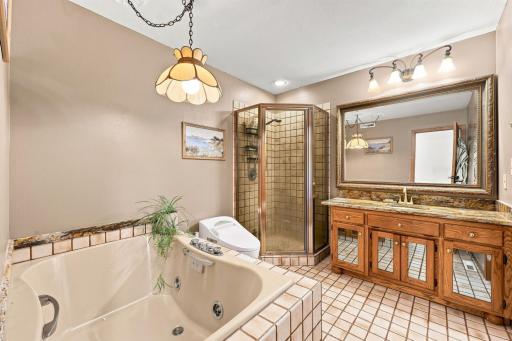 Primary En-suite Bathroom