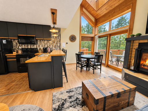 527 Moose Mountain Drive, Lutsen, MN 55612