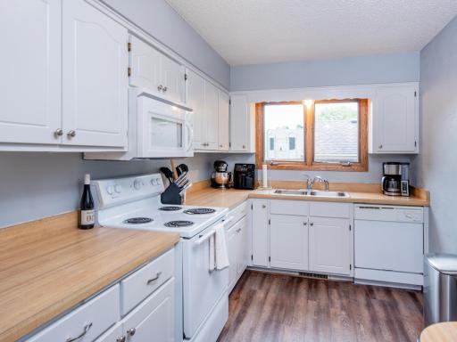 1883 County Road E E, White Bear Lake, MN 55110