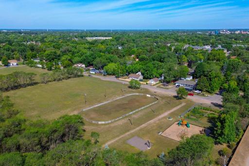 48-web-or-mls-1814-Clearwater-Rd-Drone-04.jpg