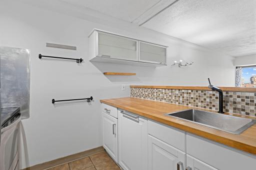 Wood block kitchen countertop
