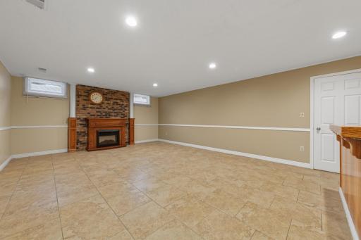 2533 Woodland Drive, Faribault, MN 55021
