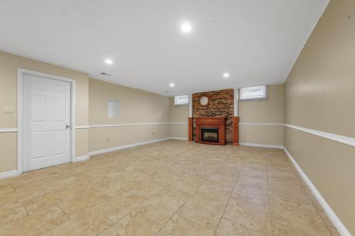 2533 Woodland Drive, Faribault, MN 55021