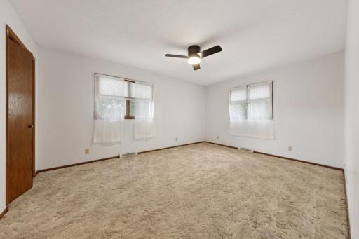 2533 Woodland Drive, Faribault, MN 55021