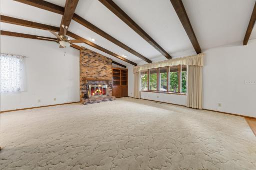 2533 Woodland Drive, Faribault, MN 55021