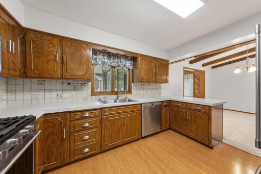 2533 Woodland Drive, Faribault, MN 55021