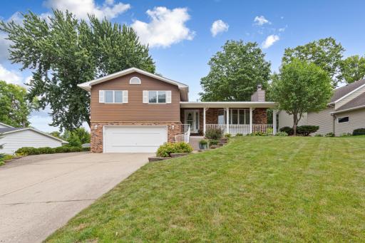 2533 Woodland Drive, Faribault, MN 55021