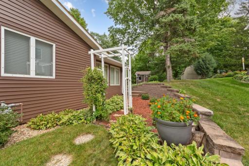 2533 Woodland Drive, Faribault, MN 55021