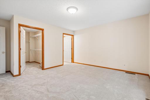 13048 Falcons Way, Savage, MN 55378