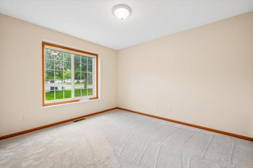 13048 Falcons Way, Savage, MN 55378