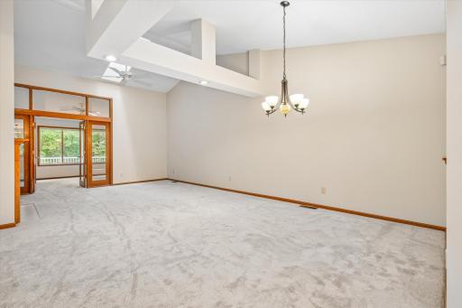 13048 Falcons Way, Savage, MN 55378