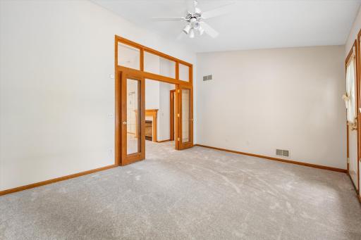 13048 Falcons Way, Savage, MN 55378