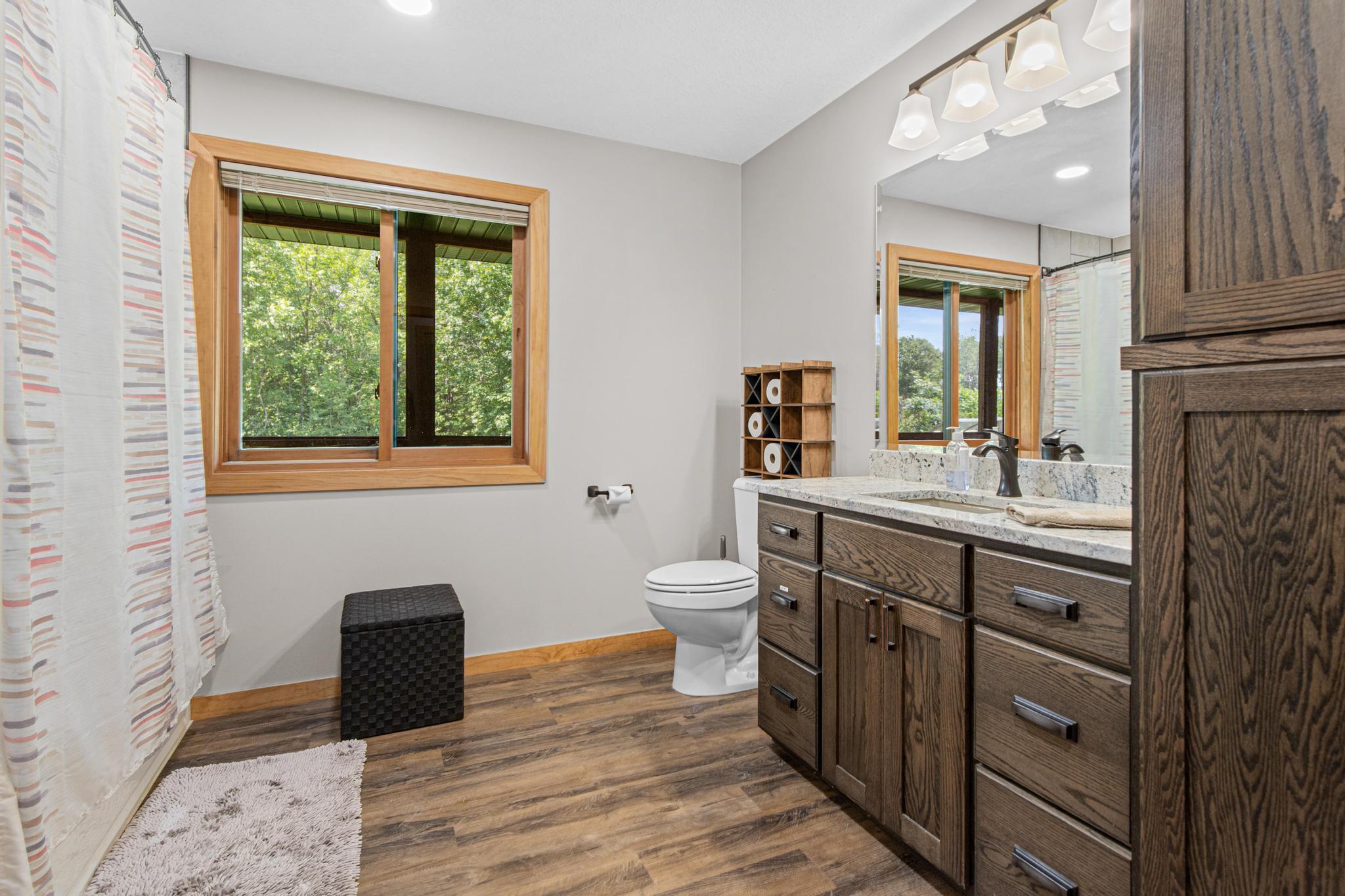 Full main floor bathroom