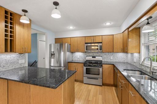 11315 40th Avenue N, Plymouth, MN 55441