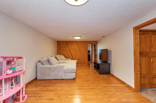 906 10th Street S, Benson, MN 56215