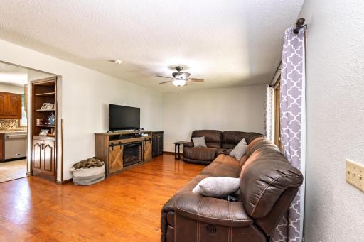 906 10th Street S, Benson, MN 56215