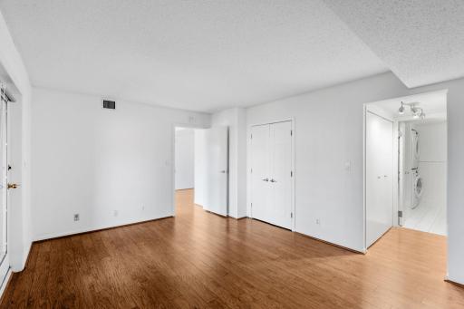 Bedroom 1/Closet 1of 3/en suite entry