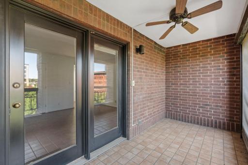 Patio Bedroom 1 Entry