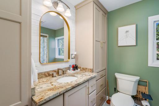 4125 W 6th Street, Duluth, MN 55807