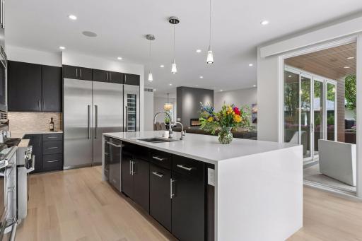 674 Montcalm Place, Saint Paul, MN 55116