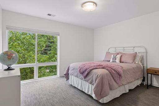 674 Montcalm Place, Saint Paul, MN 55116