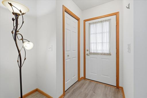 8994 92nd Street S, Cottage Grove, MN 55016