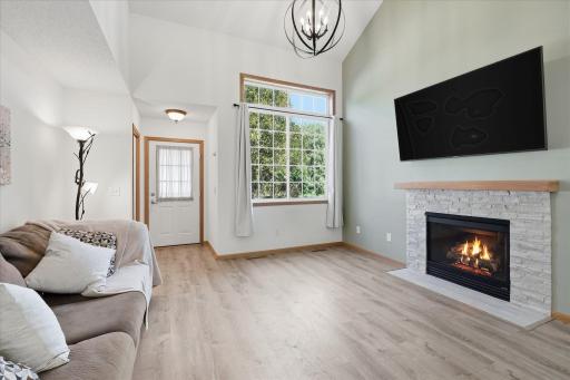 8994 92nd Street S, Cottage Grove, MN 55016