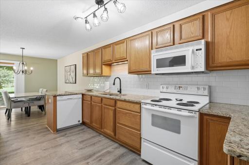 8994 92nd Street S, Cottage Grove, MN 55016