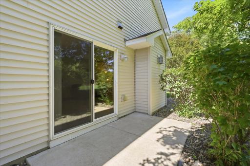 8994 92nd Street S, Cottage Grove, MN 55016