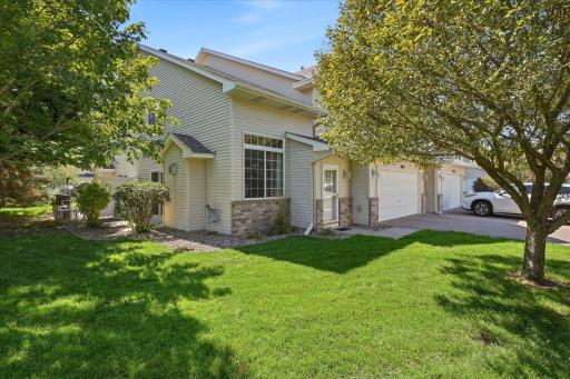 8994 92nd Street S, Cottage Grove, MN 55016