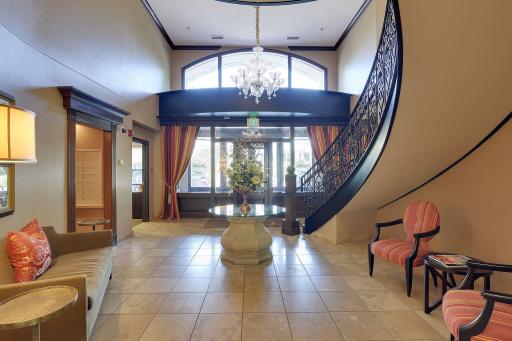 317 Groveland entry
